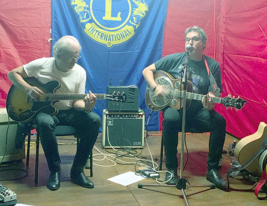 Wolfgang Bernreuther und Rainer Knychalla spielten auf der Kulturnacht.