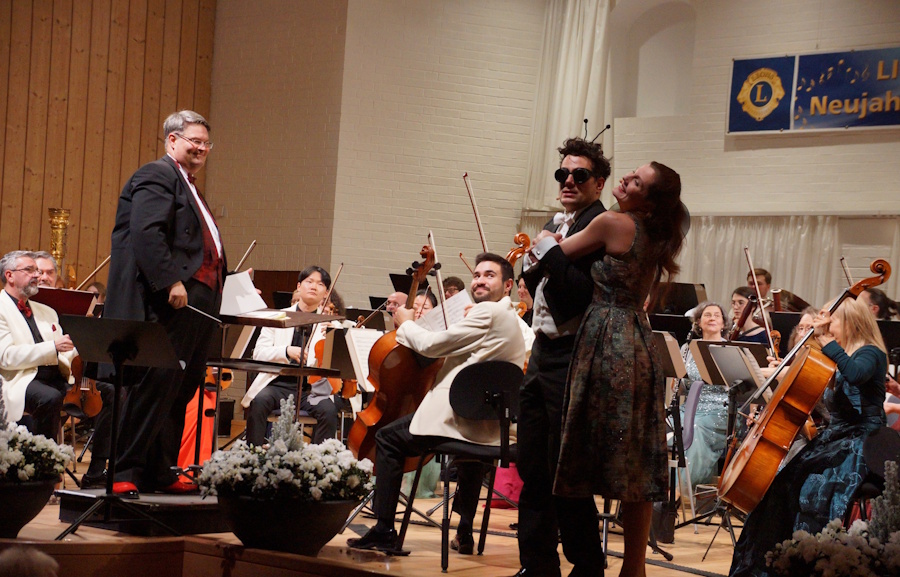 Die Vogtland Philharmonie sorgte im Neumarkter Reitstadel für gute Laune.
